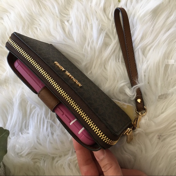 Final sale ✨Michael Kors phone holder wallet - Picture 2 of 8